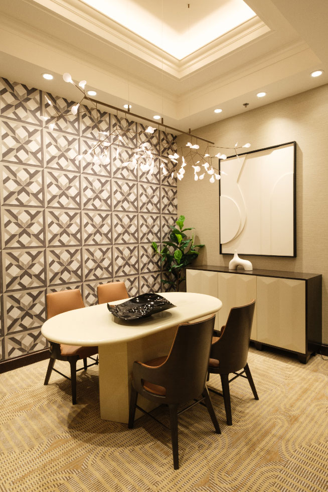 Junior Penthouse Suite 3106 Dining room