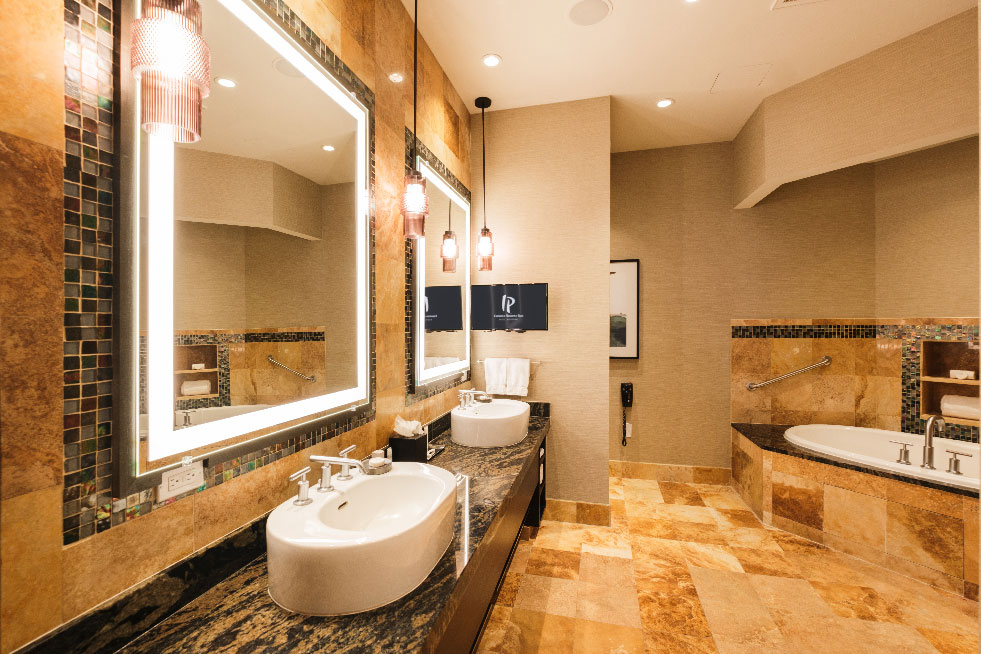 Junior Penthouse Suite 3108 Bathroom